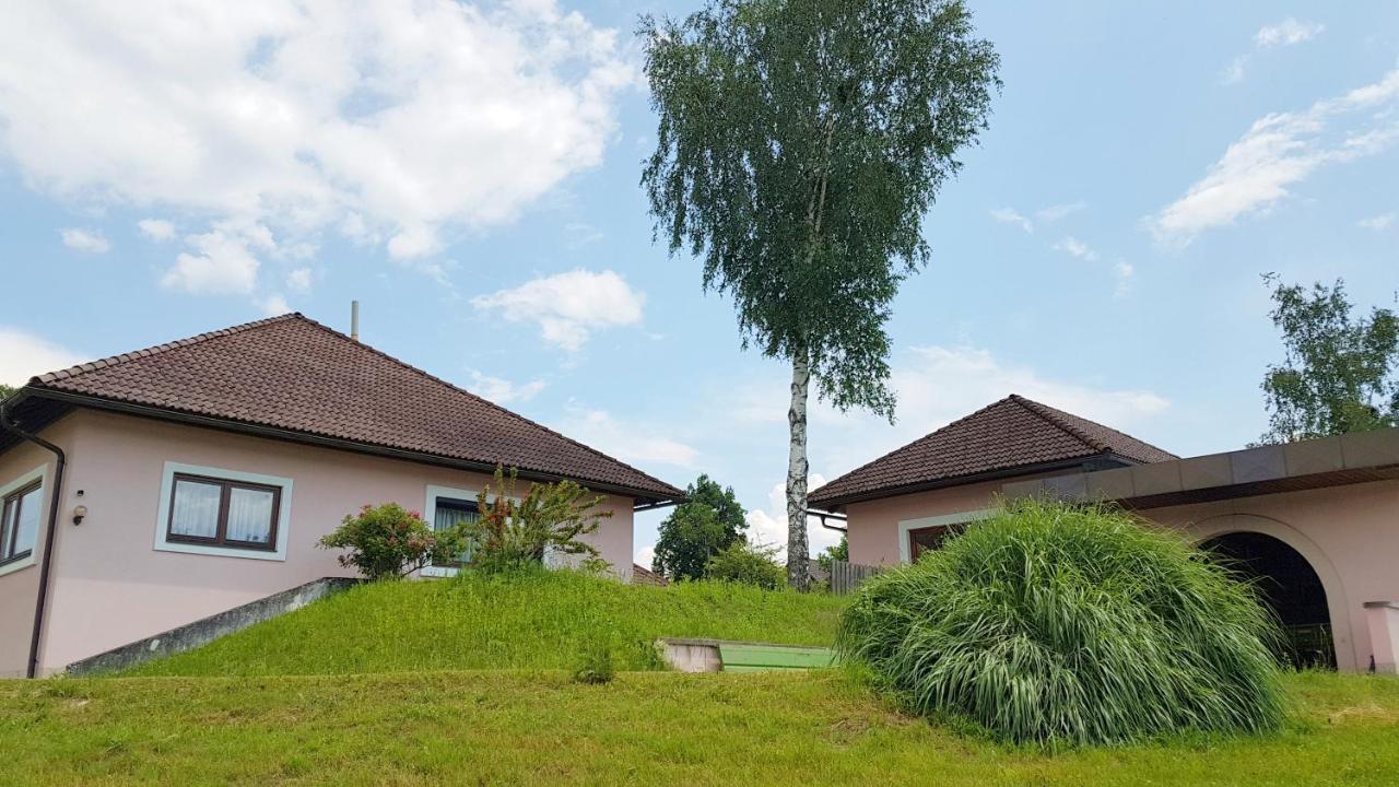 Bungalow & Apartments "Am Deber" Velden - Augsdorf Velden am Wörthersee Zewnętrze zdjęcie